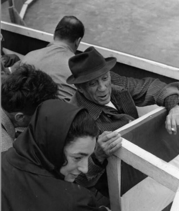 Picasso und Jacqueline beim Stierkampf