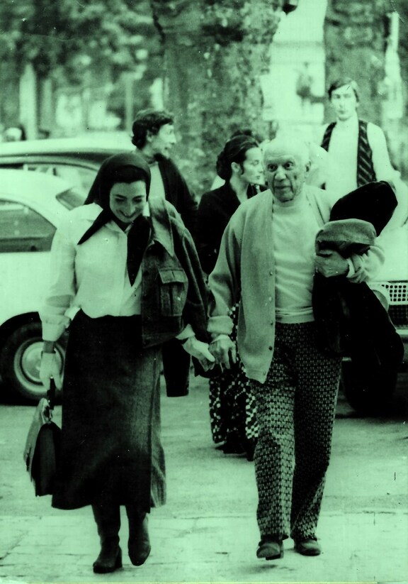 Pablo Picasso und seine Gattin Jacqueline mit K... Pablo Picasso und seine Gattin Jacqueline mit K...