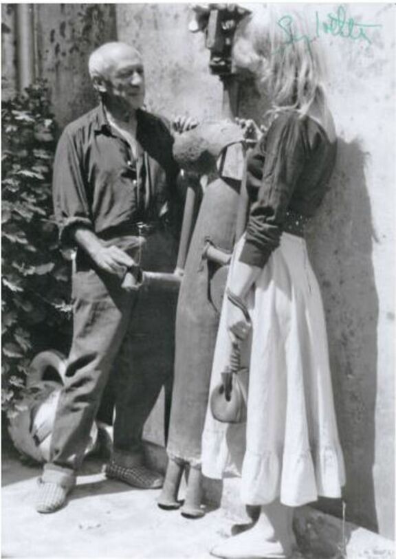 "Sylvette mit Picasso, in Picassos Garten, 1954...