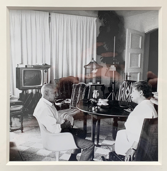 Picasso und Henriette Gomez in Mouguins, Septem...