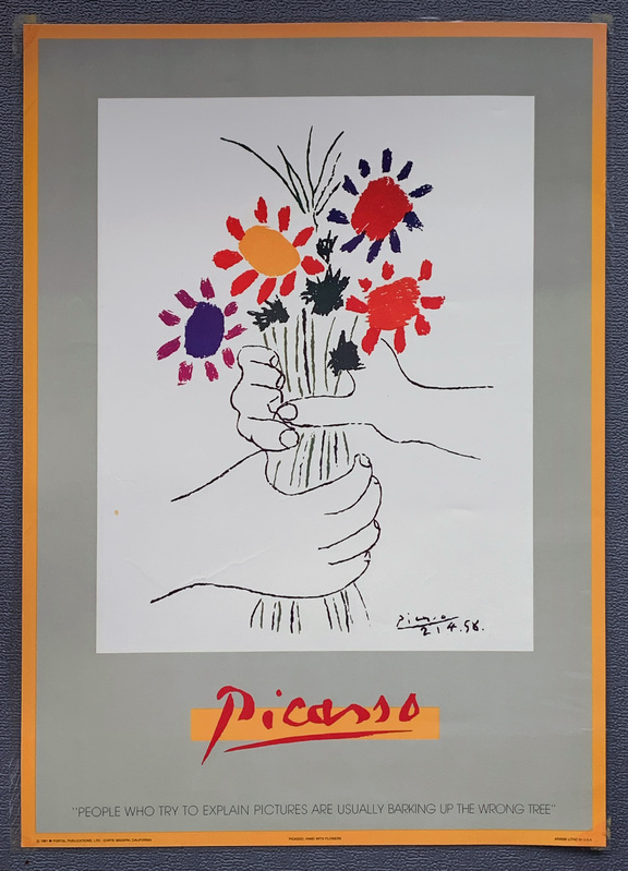 Bouquet - Hand with flowers - People who try to...